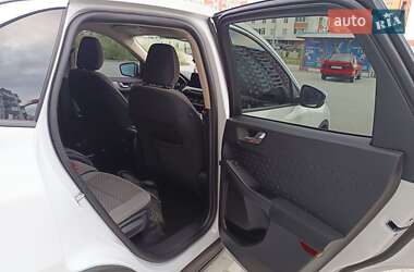 Внедорожник / Кроссовер Ford Escape 2020 в 