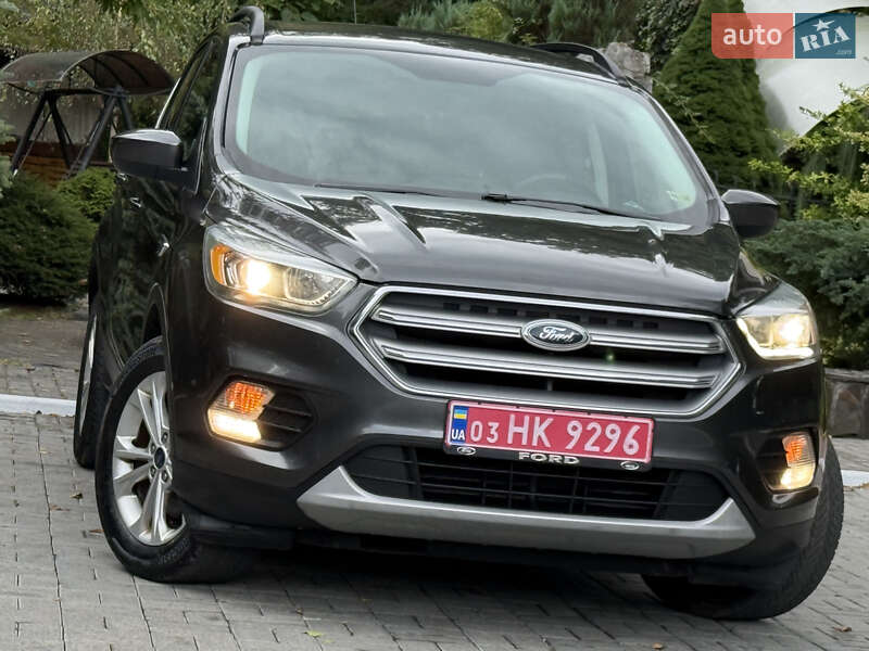 Внедорожник / Кроссовер Ford Escape 2016 в Дрогобыче