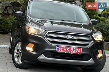 Внедорожник / Кроссовер Ford Escape 2016 в 