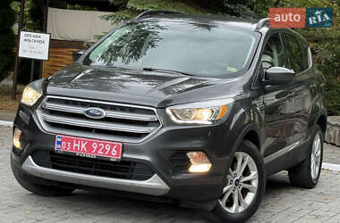 Внедорожник / Кроссовер Ford Escape 2016 в 