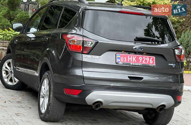 Внедорожник / Кроссовер Ford Escape 2016 в 