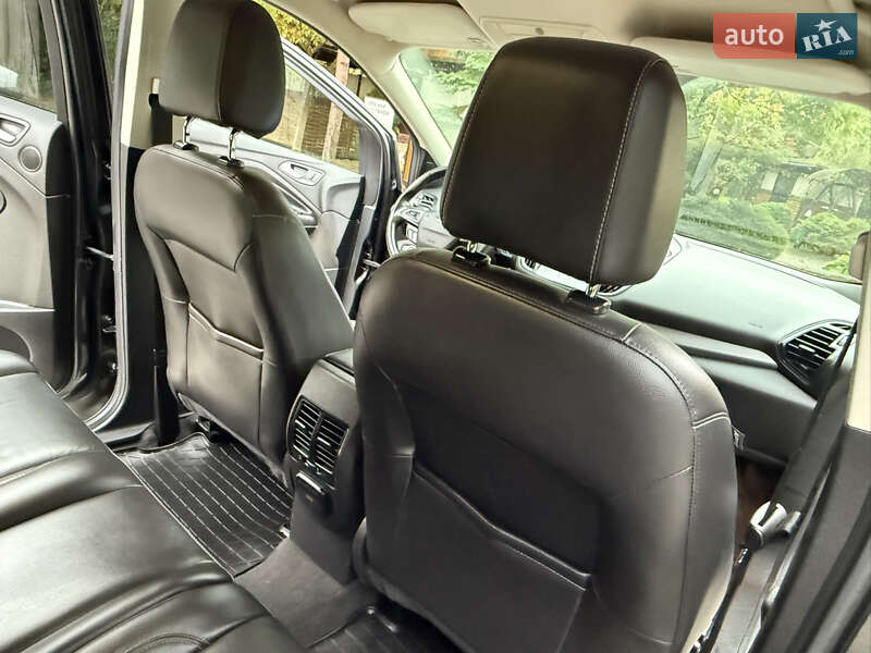 Внедорожник / Кроссовер Ford Escape 2016 в Дрогобыче
