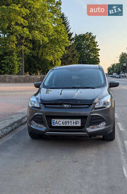 Внедорожник / Кроссовер Ford Escape 2015 в 