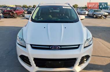 Внедорожник / Кроссовер Ford Escape 2015 в 