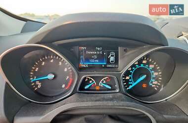 Внедорожник / Кроссовер Ford Escape 2015 в 