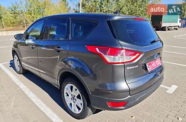 Внедорожник / Кроссовер Ford Escape 2015 в 