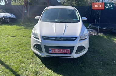 Внедорожник / Кроссовер Ford Escape 2015 в 