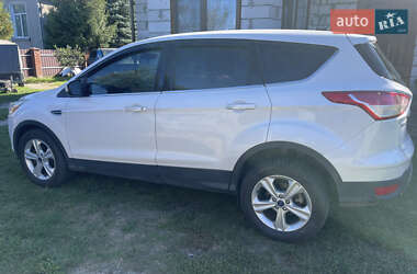 Внедорожник / Кроссовер Ford Escape 2015 в 