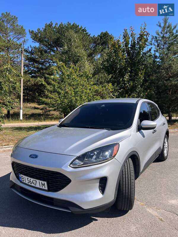Внедорожник / Кроссовер Ford Escape 2019 в Горишних Плавнях