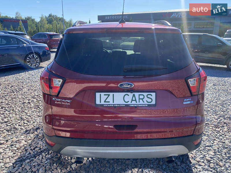 Внедорожник / Кроссовер Ford Escape 2018 в Львове