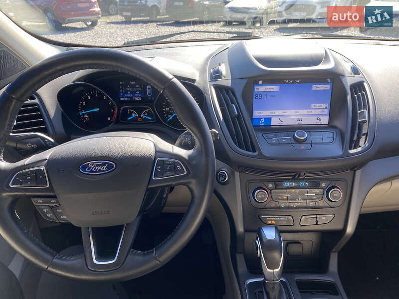 Внедорожник / Кроссовер Ford Escape 2018 в Львове