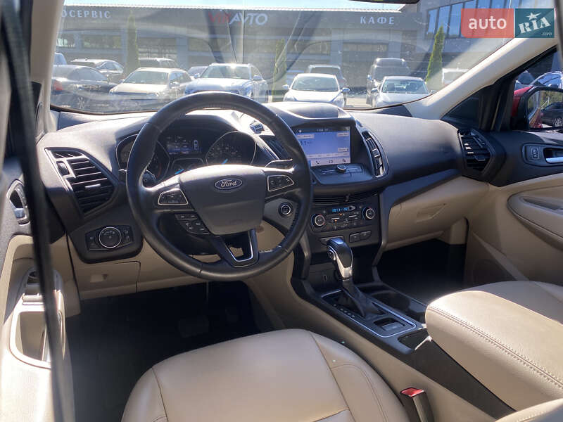 Внедорожник / Кроссовер Ford Escape 2018 в Львове