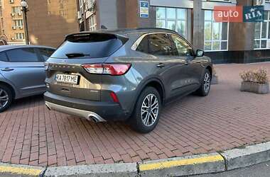 Внедорожник / Кроссовер Ford Escape 2021 в 