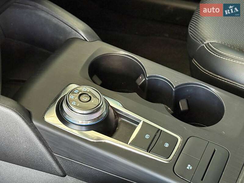 Внедорожник / Кроссовер Ford Escape 2020 в Одессе