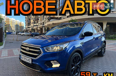 Позашляховик / Кросовер Ford Escape 2017 в Києві