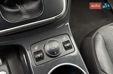 Внедорожник / Кроссовер Ford Escape 2013 в 