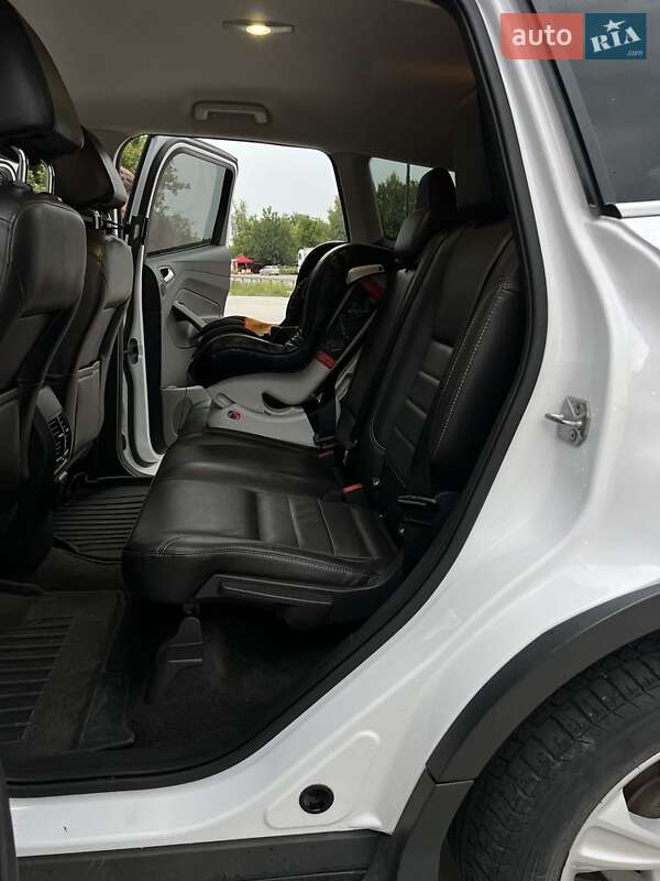 Внедорожник / Кроссовер Ford Escape 2014 в Тернополе