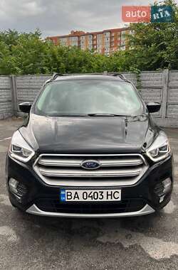 Внедорожник / Кроссовер Ford Escape 2018 в 