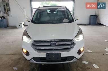 Внедорожник / Кроссовер Ford Escape 2016 в 