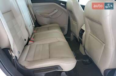 Внедорожник / Кроссовер Ford Escape 2016 в 