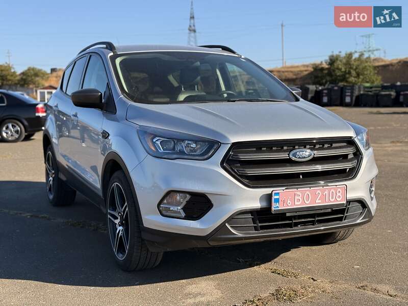 Внедорожник / Кроссовер Ford Escape 2019 в Одессе