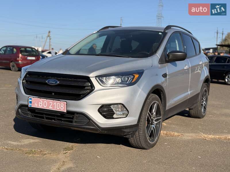 Внедорожник / Кроссовер Ford Escape 2019 в Одессе