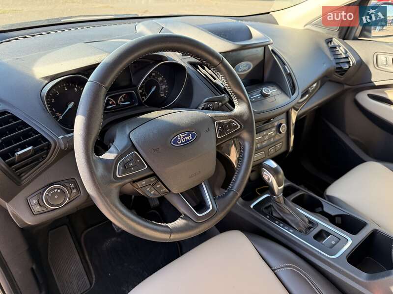 Внедорожник / Кроссовер Ford Escape 2019 в Одессе