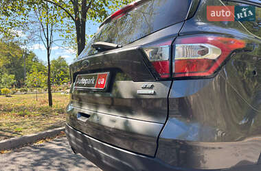 Внедорожник / Кроссовер Ford Escape 2018 в 