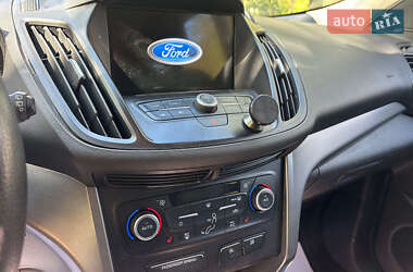 Внедорожник / Кроссовер Ford Escape 2018 в 
