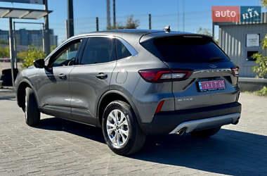 Внедорожник / Кроссовер Ford Escape 2024 в 