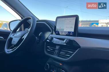 Внедорожник / Кроссовер Ford Escape 2022 в 