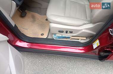 Позашляховик / Кросовер Ford Escape 2013 в 