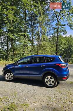 Внедорожник / Кроссовер Ford Escape 2017 в 