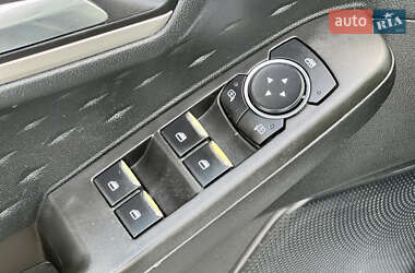 Внедорожник / Кроссовер Ford Escape 2020 в 