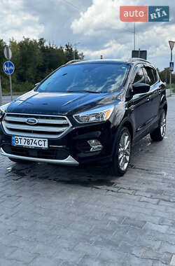 Внедорожник / Кроссовер Ford Escape 2019 в Полтаве