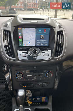 Внедорожник / Кроссовер Ford Escape 2017 в 
