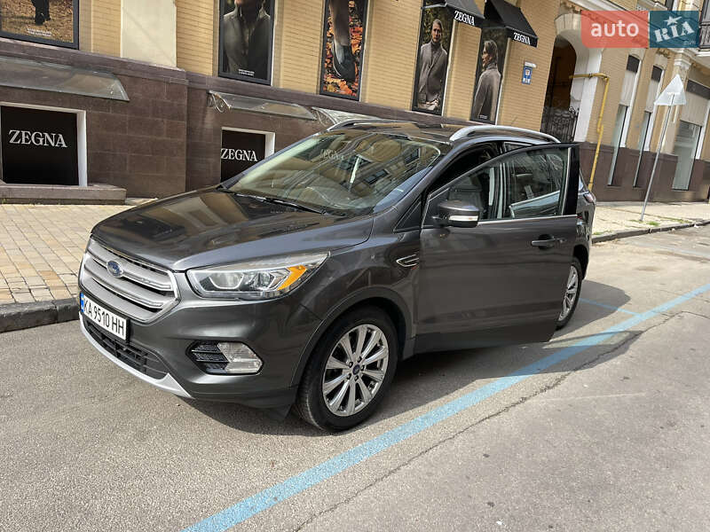 Внедорожник / Кроссовер Ford Escape 2017 в Киеве