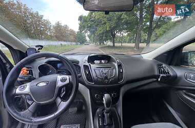 Внедорожник / Кроссовер Ford Escape 2014 в 