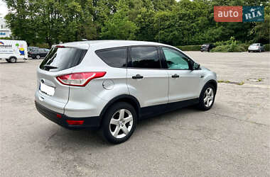 Внедорожник / Кроссовер Ford Escape 2015 в 