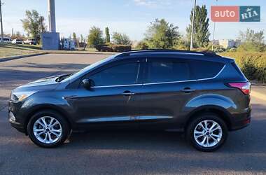 Внедорожник / Кроссовер Ford Escape 2017 в 