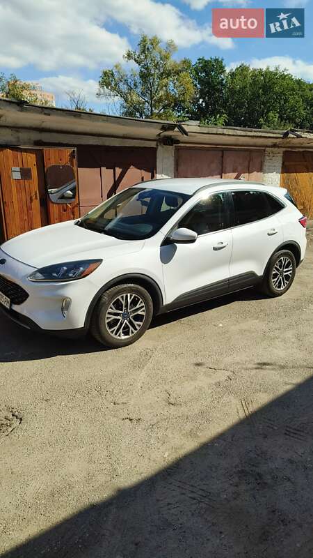 Позашляховик / Кросовер Ford Escape 2020 в Києві