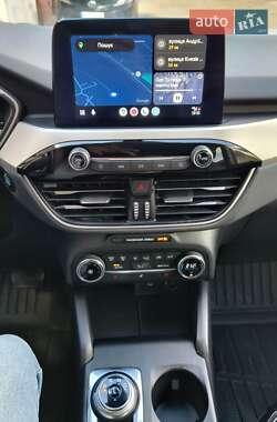 Внедорожник / Кроссовер Ford Escape 2020 в 