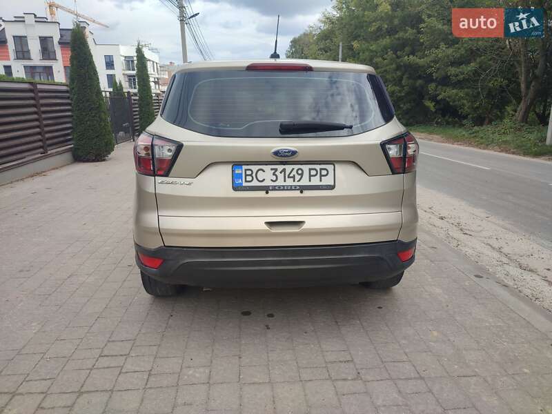 Внедорожник / Кроссовер Ford Escape 2017 в Львове