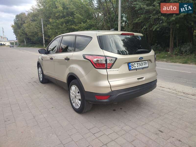 Внедорожник / Кроссовер Ford Escape 2017 в Львове
