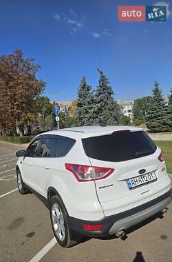 Внедорожник / Кроссовер Ford Escape 2014 в 
