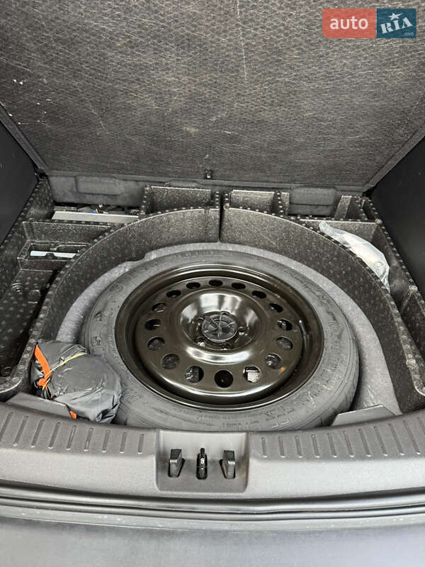 Внедорожник / Кроссовер Ford Escape 2019 в Шептицькому