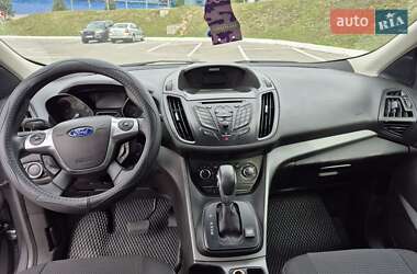 Внедорожник / Кроссовер Ford Escape 2014 в 