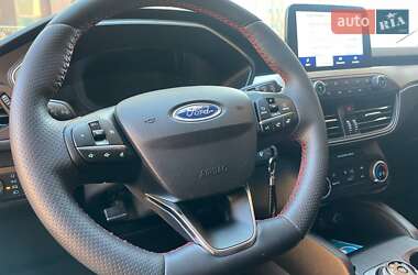 Внедорожник / Кроссовер Ford Escape 2021 в 