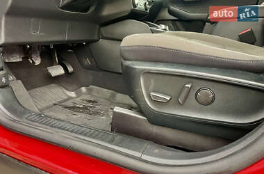 Внедорожник / Кроссовер Ford Escape 2020 в 