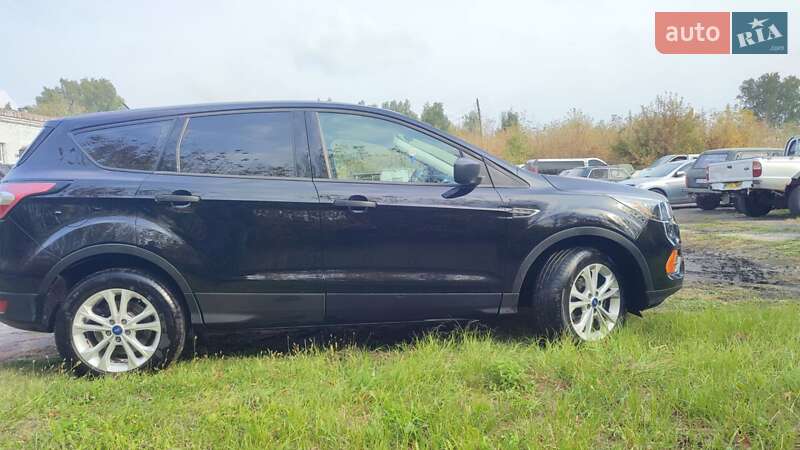 Внедорожник / Кроссовер Ford Escape 2017 в Чернигове